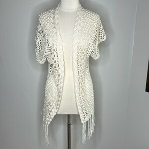 Umgee USA Crochet sweater top with tassel hem Size Medium
